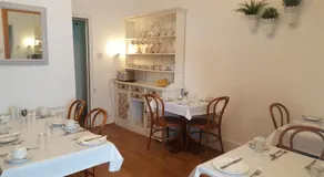 Colebrook Guest House - Image 3