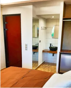 Villa Park Luxury Rooms - Image 5