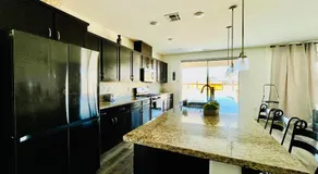 Spacious, bright and cozy space - Image 3