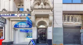 Stylish Studio in Piccadilly Central London VR2 - Image 5