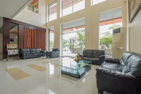OYO 424 Asia Hotel - Image 2
