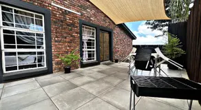 Lincoln Moon Guesthouse - Image 3