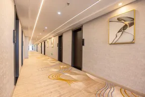 Meet Yue Hotel - Image 2