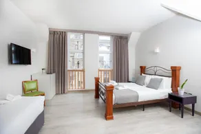Arch Apartment - Image 2