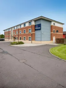 Travelodge Glenrothes - Image 2