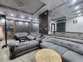 Hotel Mid Town - Image 3