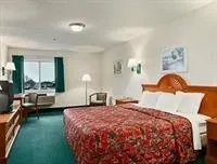 Days Inn Clare - Image 5