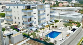 AS'S - Image 4