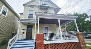 Spacious 4BD apt Sleeps 10 Walk to beach 7 min - Image 5