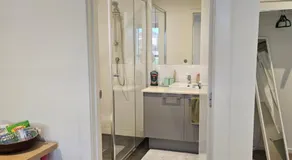 Ensuite Homestay 30 mins drive from the Airport - Image 3