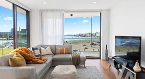 Harbour Towers Apartments, Free Parking & Tram Access - Hello Newcastle Accommodations - Image 2