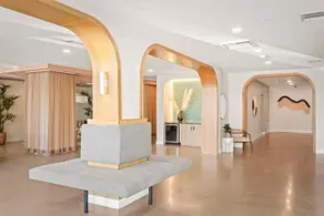 Luxury 1bedroom 1bath with balcony Midtown Phoenix - Image 5