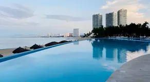 Condominio con las mejores vistas de la bahía - Image 3