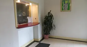 Jet Inn - Image 3