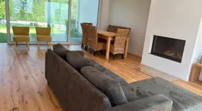 Modern house with private garden - Image 2