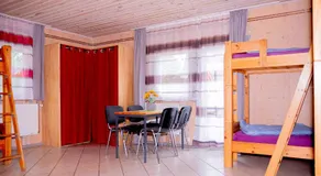Hostel Waldhaus Am Ferienpark Mirow -Zimmer DU WC - Image 2