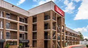 Red Roof Inn Raleigh Northeast - Downtown - Image 4