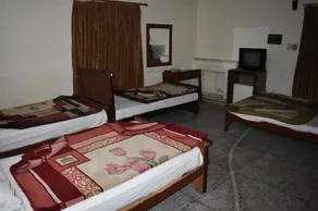 New Days Inn - Image 2