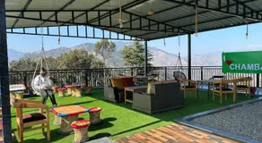Happy Homestay and rooftop restaurant - Image 3