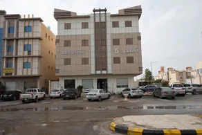 Ahlin Five Serviced Apartments - Image 4