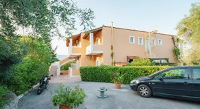 Villa Rosa Apartments - Image 4