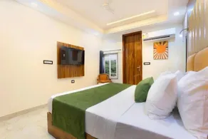 Hotel Signature Suites - Image 3