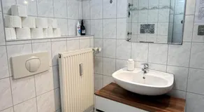 Zentrale Privatzimmer - Gemeinschaftskueche & Badezimmer - Free WiFi - Image 2