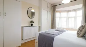 5 Wallace Road - Image 3
