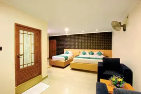 Holiday Hill Hotel - Image 2