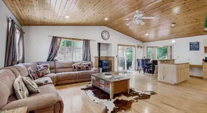 Laurelwood Manor - Image 3