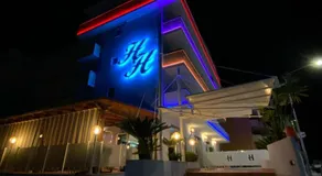 Hotel Holiday - Image 3
