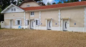 07 - Joli studio tout équipé avec un lit double, vue sur jardin, parking privatif gratuit, grand fourgon possible, tout le linge de maison est fourni - Image 3