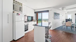 Sea Side 411 - Image 3
