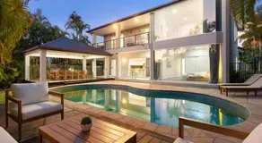 Capri Garden Stay - Image 3