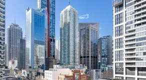 Luxury 3BR CBD Apt with Huge Balcony & City Views - Image 3