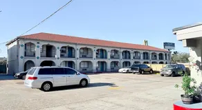 Guest Inn and Suites - Image 5