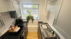 Modern 1 bedroom house - Image 3