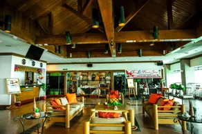 Real Family Hotel - Image 3