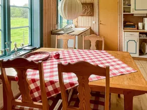 Charming Cottage by Lake in Torsebo - Image 5