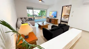 Spacious Apartment with Terrace, Pool and Beach Access - Image 3