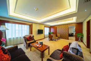 Huatian Hotel - Image 4