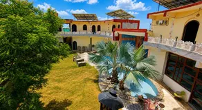 Deep Luxury Resort - Image 5