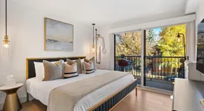 Renovated 2 BR - 2 BA In Town with AC - Image 2