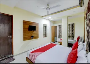 Hotel Krishna Lake - Image 2