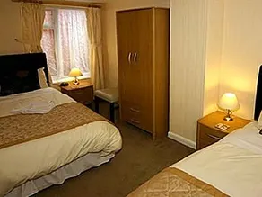 Philmar Guest House - Image 2
