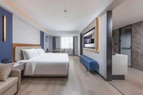 Huanman Hotel - Image 2
