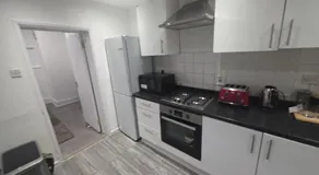 Luxury stay ilford London - Justin's Homes - Image 3