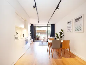 Stylish Studio with Balcony near Darling Square - Image 3