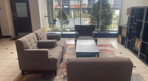 Gateway Hotel - Image 4