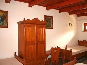 Ócsárdi Tópanzió - Image 4